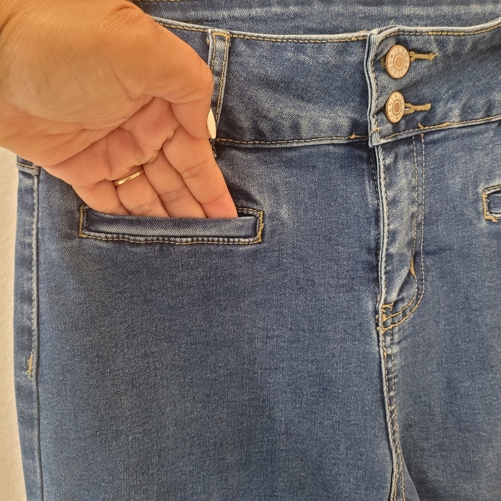 Elegant Indigo Women's Straight Leg Jeans Size 6 - Picture 6 of 14